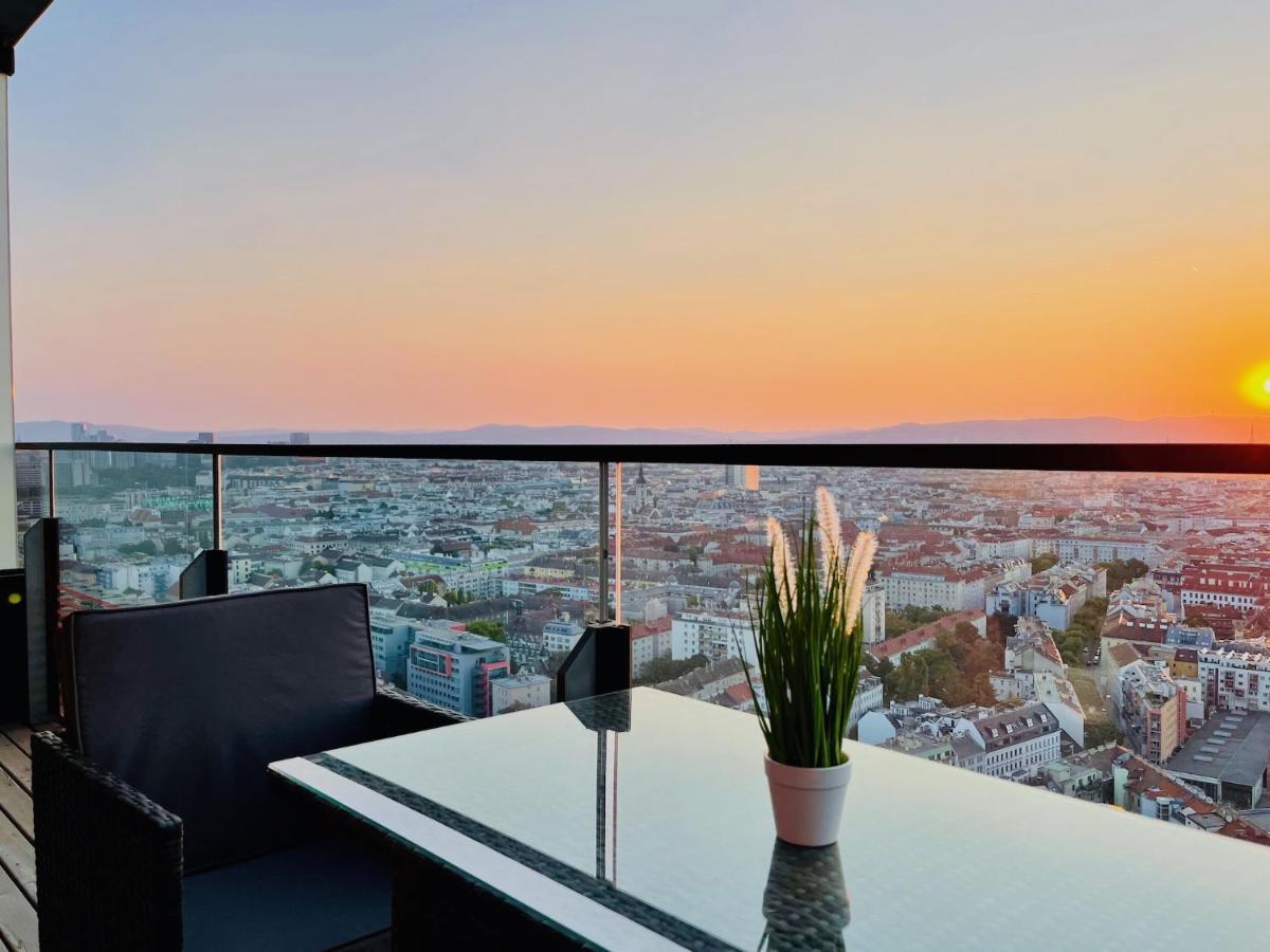 Triiiple Level 31 - Sonnenwohnen Apartment Mit Fantastischem Ausblick Und Parkplatz Wien Eksteriør billede