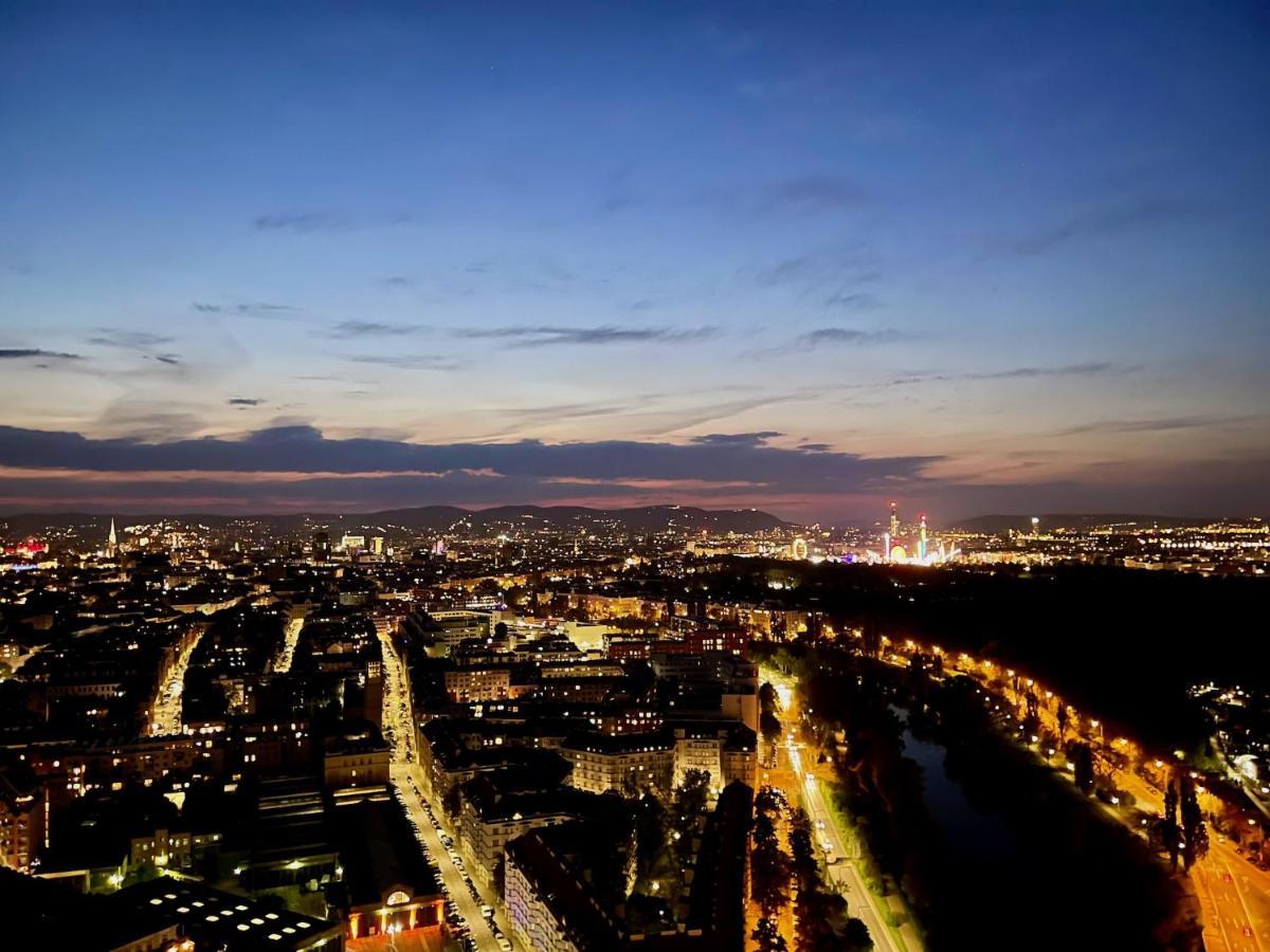 Triiiple Level 31 - Sonnenwohnen Apartment Mit Fantastischem Ausblick Und Parkplatz Wien Eksteriør billede